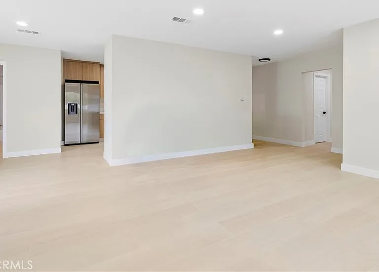 7108 Quakertown Ave — Photo 8
