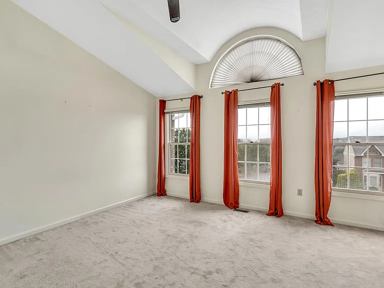 3014 Estate Dr — Photo 10