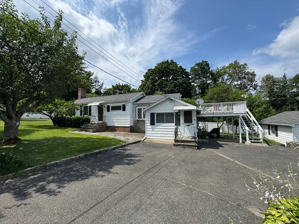11 Knollcrest Road, New Fairfield, CT 06812