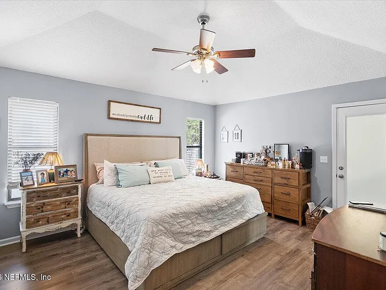 5281 Oxford Crest Dr — Photo 16