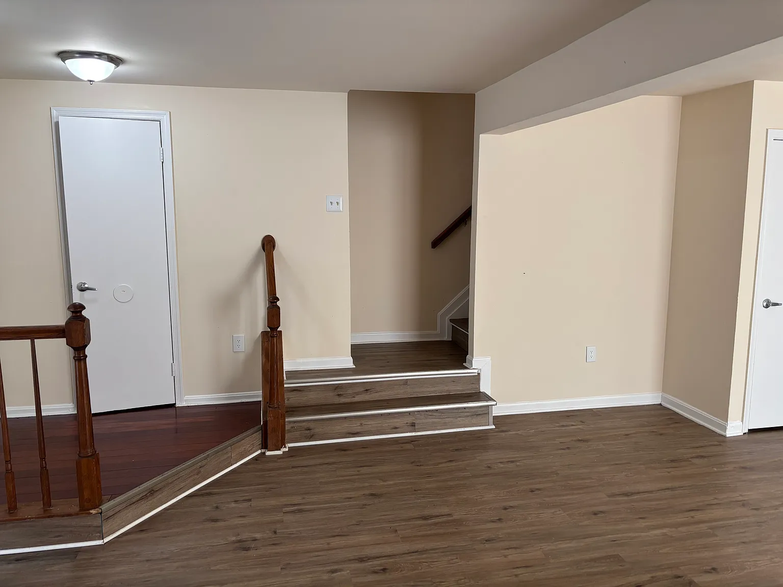 4 bed, 2.5 bath, 1360 sqft, $3,600 — Photo 3