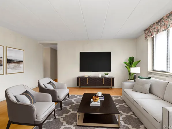 136-17 Maple Avenue #5H, Flushing, NY 11355