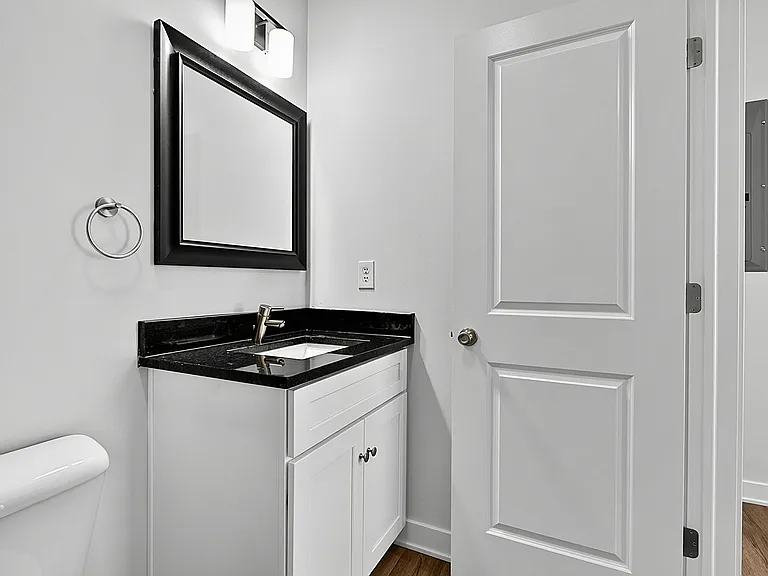 3947 Rookwood Ave #B — Photo 21