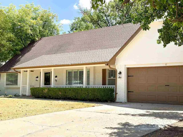 7518 NW Stonegate Pl, Lawton, OK 73505