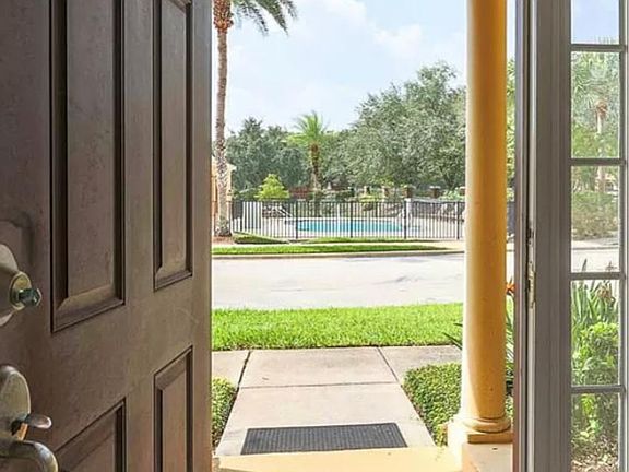 4th image of 627 Pensacola Ln #627