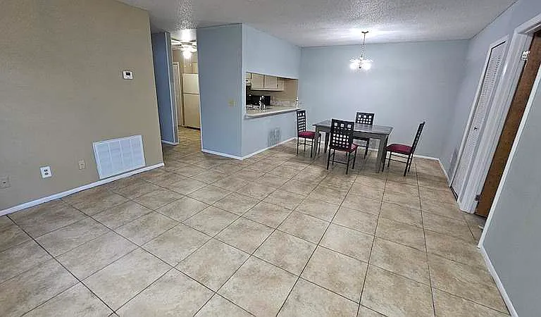 1304 Sophie Blvd — Photo 12