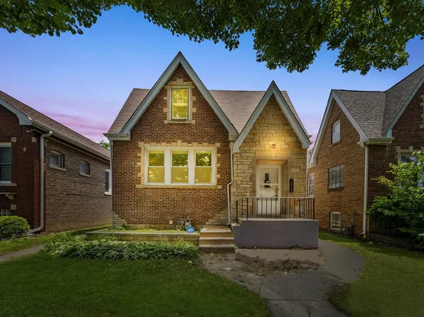 1815 Clinton Ave, Berwyn, IL 60402