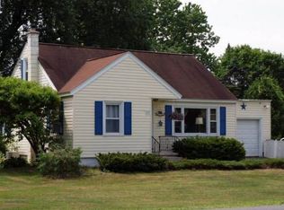 23 Manlee Ave, Hudson Falls, NY 12839