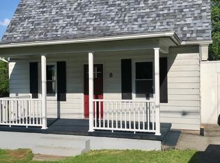 8 Beaver Rd, Jeannette, PA 15644