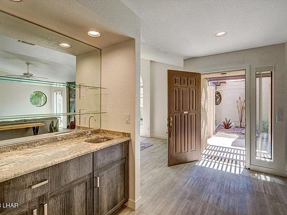 4th image of 2554 Firestone Pl