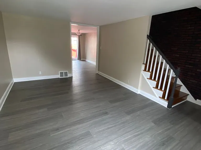 7924 Marsden St — Photo 4