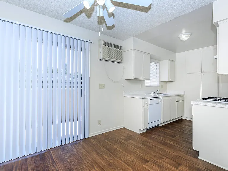 Greenbrook Apartments — Photo 11