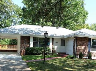 1722 Marsha Ln, Maryland Heights, MO 63043