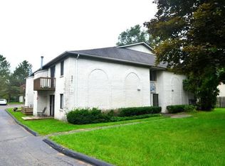 5941 Hatchery Rd APT 203, Waterford, MI 48329
