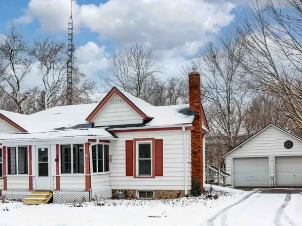 236 Locust St, Marengo, IL 60152