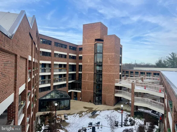 1951 Sagewood Ln APT 131, Reston, VA 20191