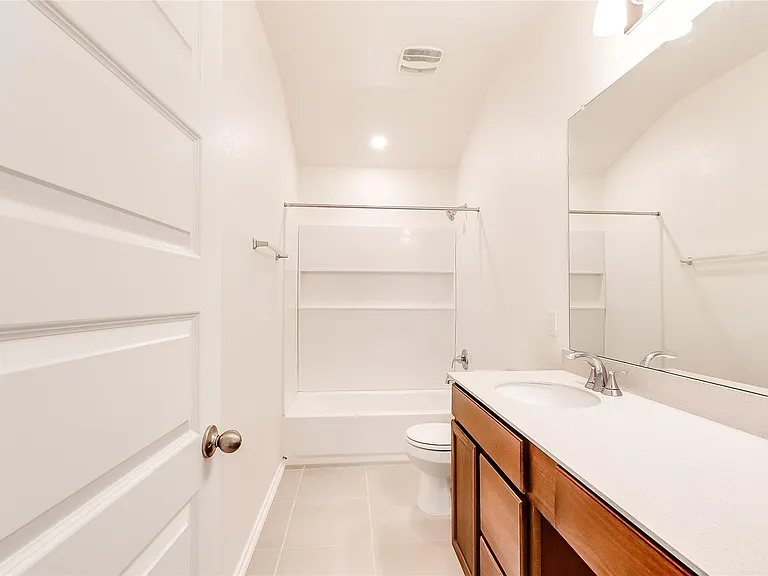 105 Clematis Ct — Photo 22