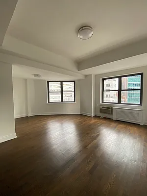 Rented by Manhattan Realty Group | media 1