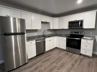 38 Patriots Ln #3804, Sanford, ME 04073