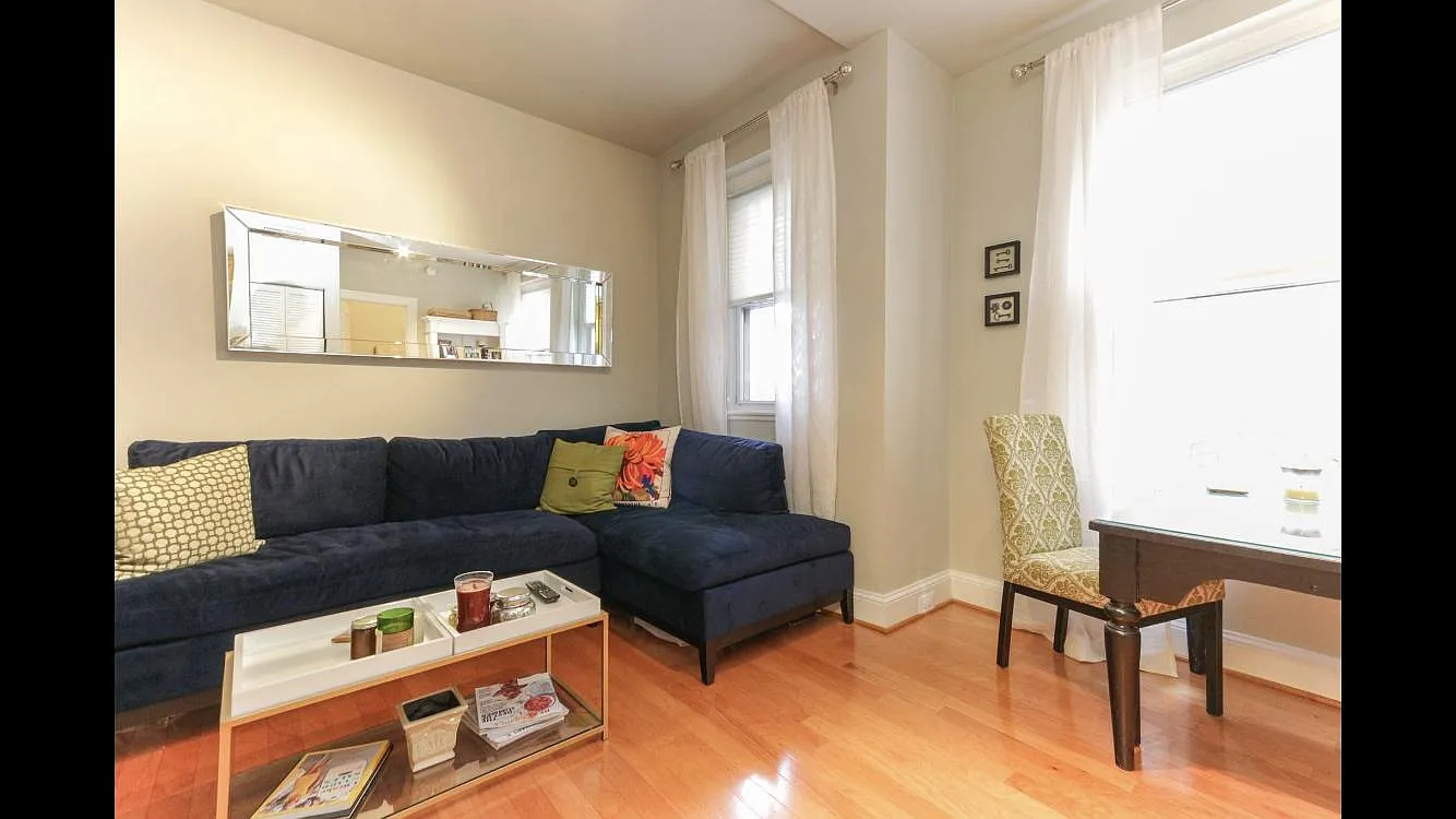 1 bed, 500 sqft, $2,200 — Photo 2