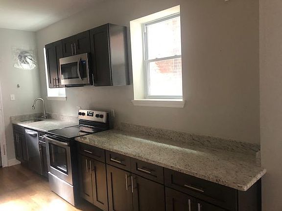 2nd image of 4926 Warrington Ave