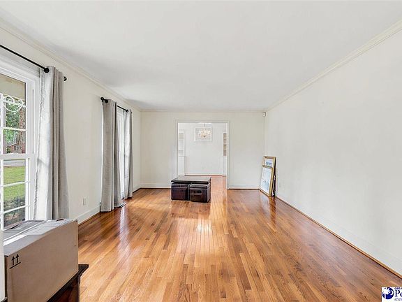 5th image of 205 W Raft St
