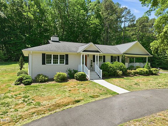 3rd image of 3319 Rigsbee Rd N