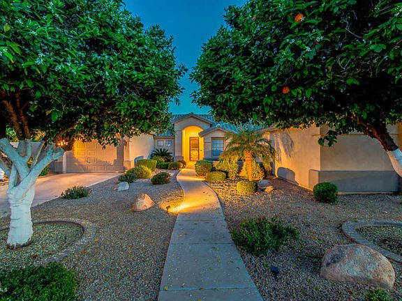 5th image of 3953 E Fairbrook Cir