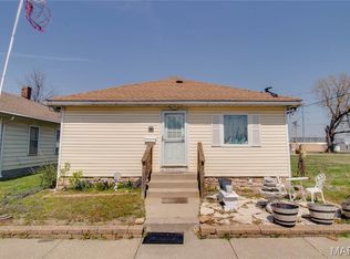 107 W Cherry St, Hartford, IL