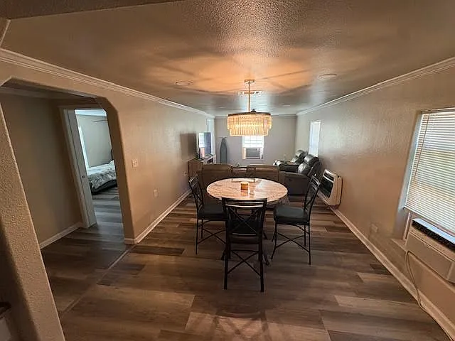 3 bed, 1058 sqft, $2,850 — Photo 4