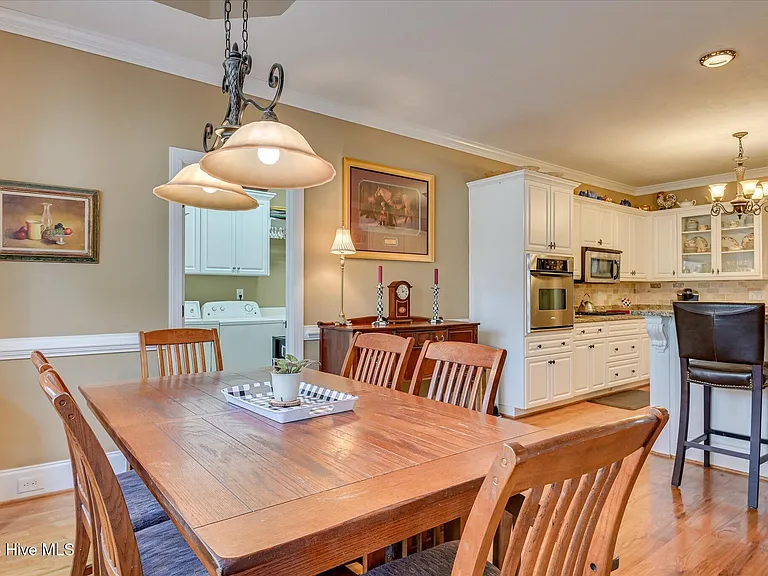 1622 Jamestown Ave — Photo 14