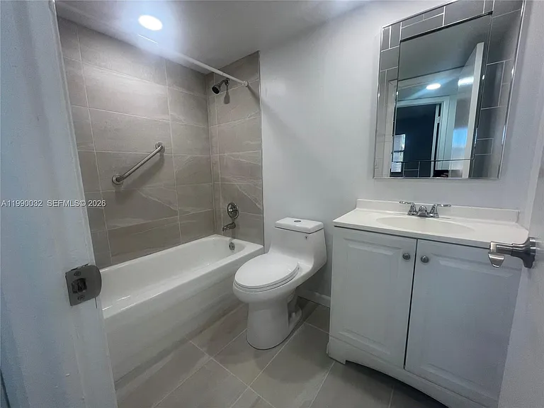 8500 Sunrise Lakes Blvd #111 — Photo 5