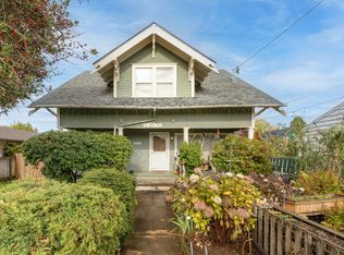 6111 SE Center St APT 1, Portland, OR 97206