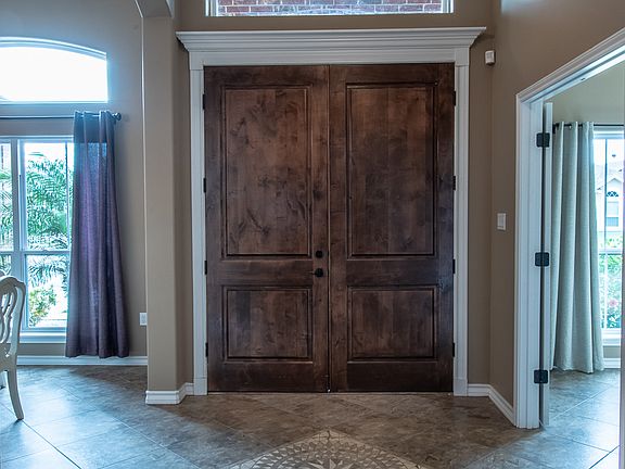 3rd image of 3717 E Lake Dr