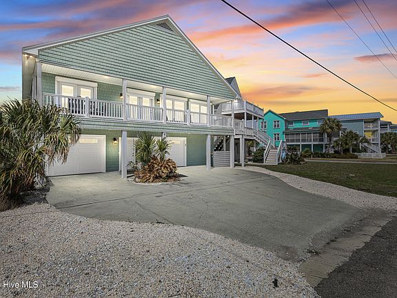 3rd image of 465 Fort Fisher Boulevard N