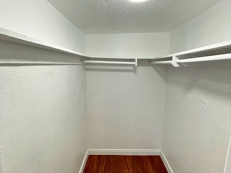 9037 Cattaraugus Ave — Photo 17