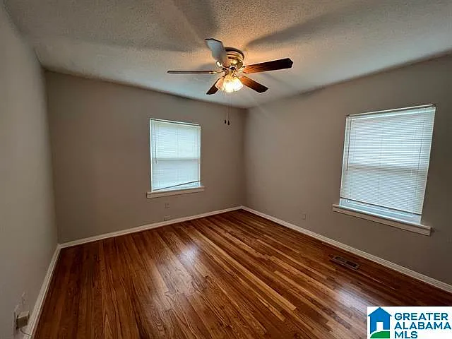 3 bed, 2.0 bath, $1,300 — Photo 4