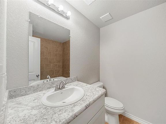 5th image of 8420 Beaufort Ct