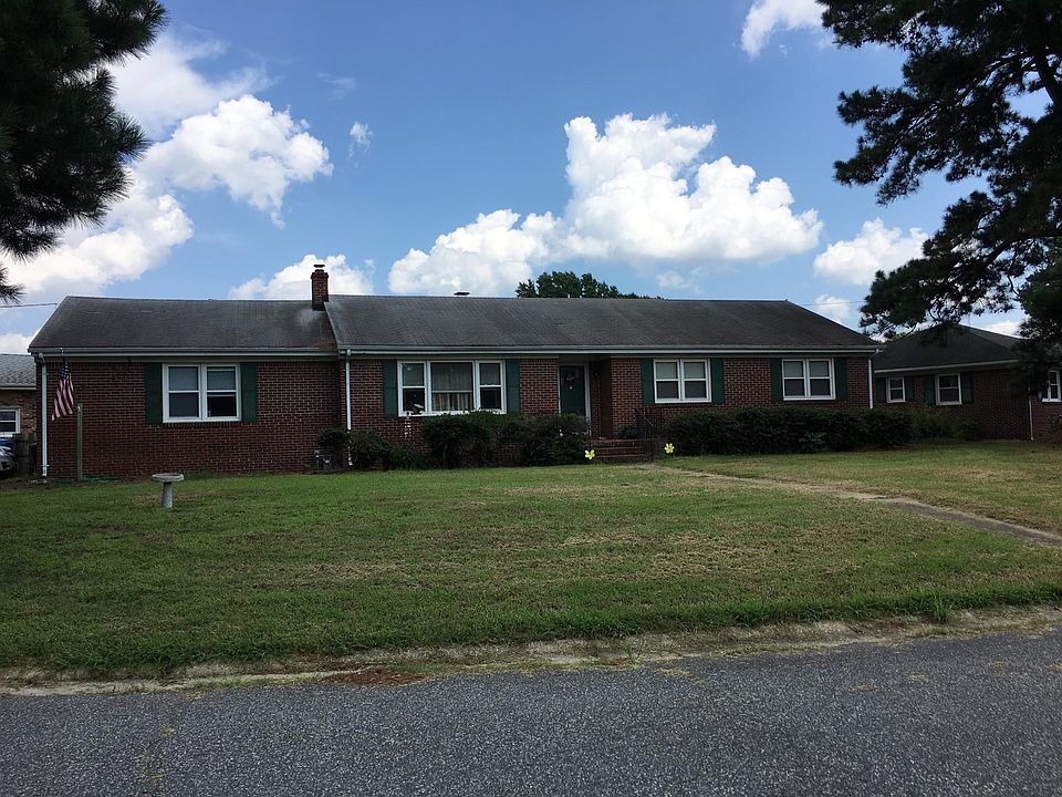 1st image of 916 W Goodview Dr