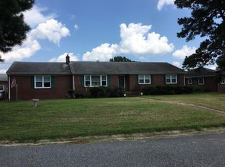 916 W Goodview Dr, Virginia Beach, VA 23464