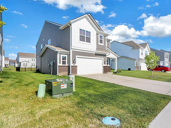 2nd image of 746 Scarsdale Ln