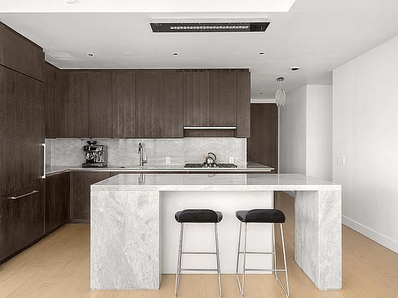 3rd image of 15 Hudson Yards #34A