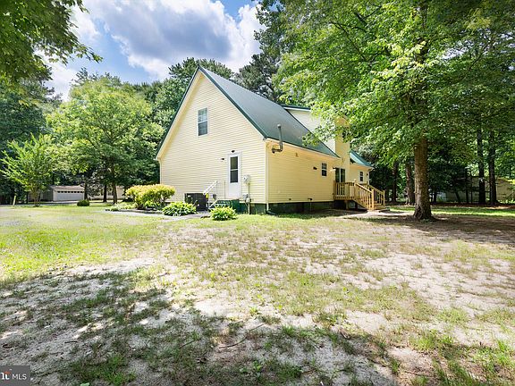 4th image of 24362 Kent Dr