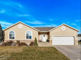 7462 S Shay Ln, South Weber, UT 84405