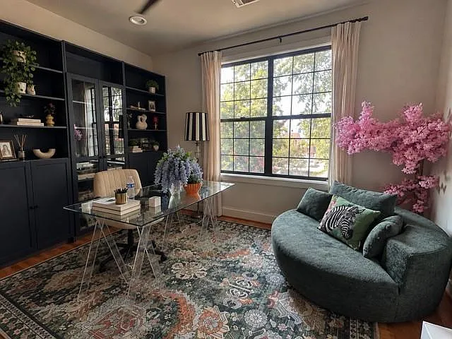 3 bed, 3.5 bath, 2631 sqft, $3,400 — Photo 3