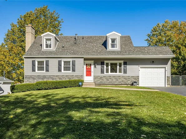 51 Post Hill Dr, Rochester, NY 14623