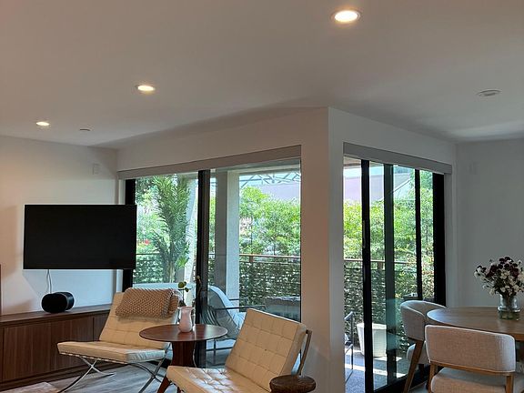 3rd image of 916 Westbourne Dr #204