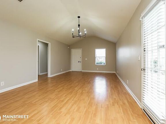 3rd image of 5035 Cornelius Dr
