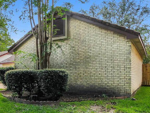 3rd image of 3635 Lost Oak Dr