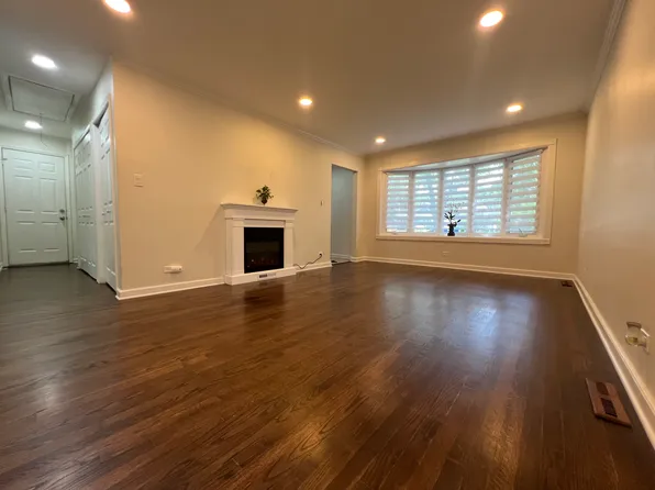 0N164 Elmwood St, Winfield, IL 60190